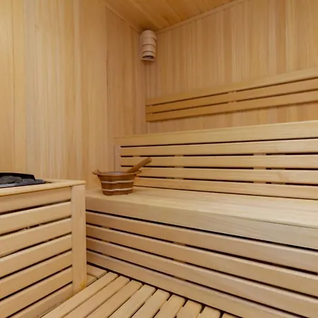 Apartament & Djuric *