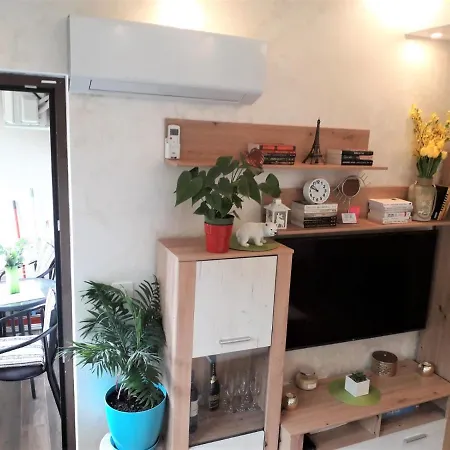 Apartament & Djuric *